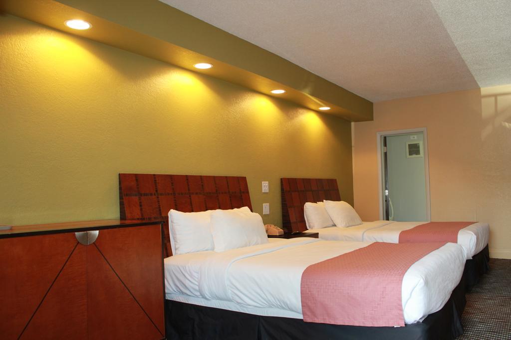 Excel Inn & Suites Charlottesville Szoba fotó