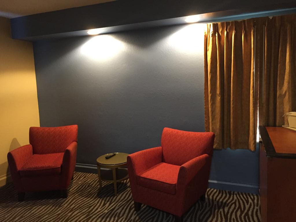 Excel Inn & Suites Charlottesville Szoba fotó