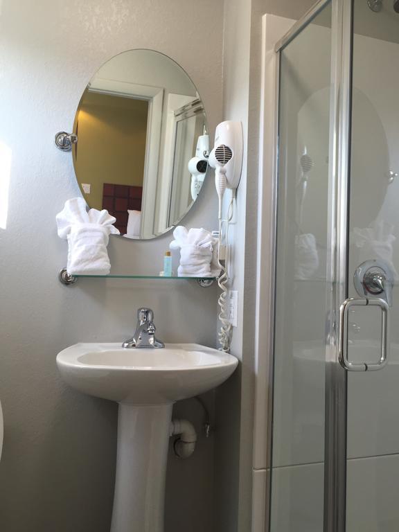 Excel Inn & Suites Charlottesville Szoba fotó